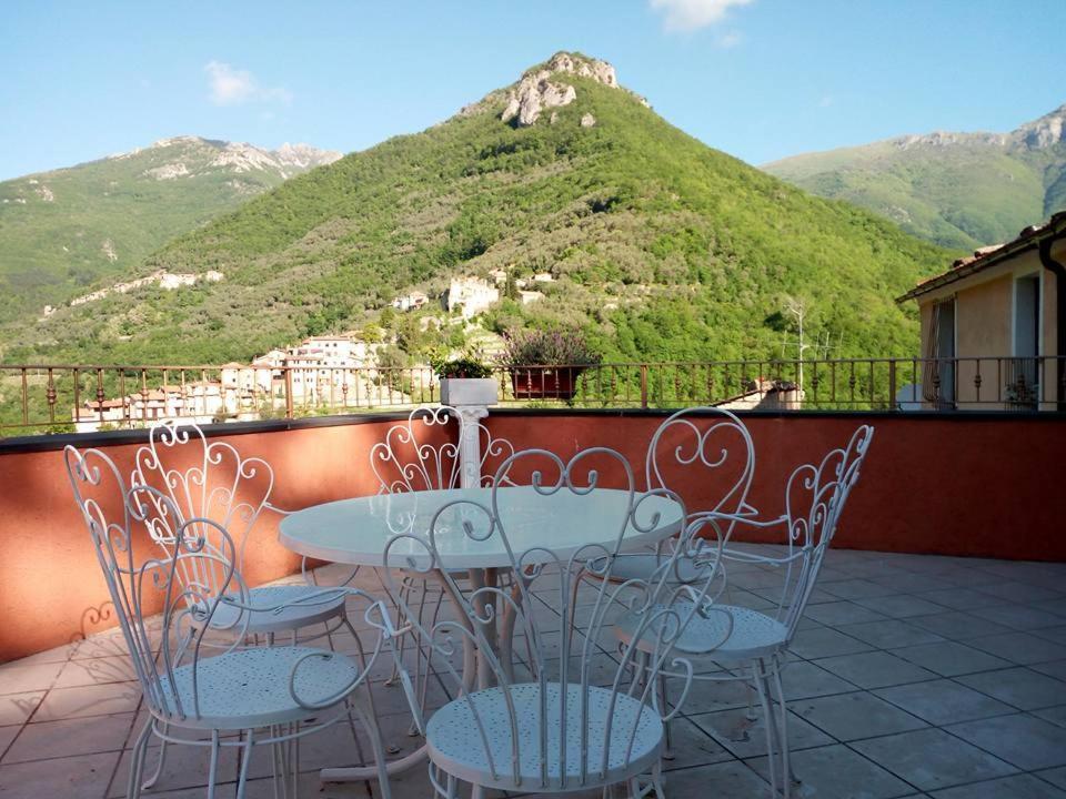 Lo Sporting Bed&Breakfast Nasino Экстерьер фото